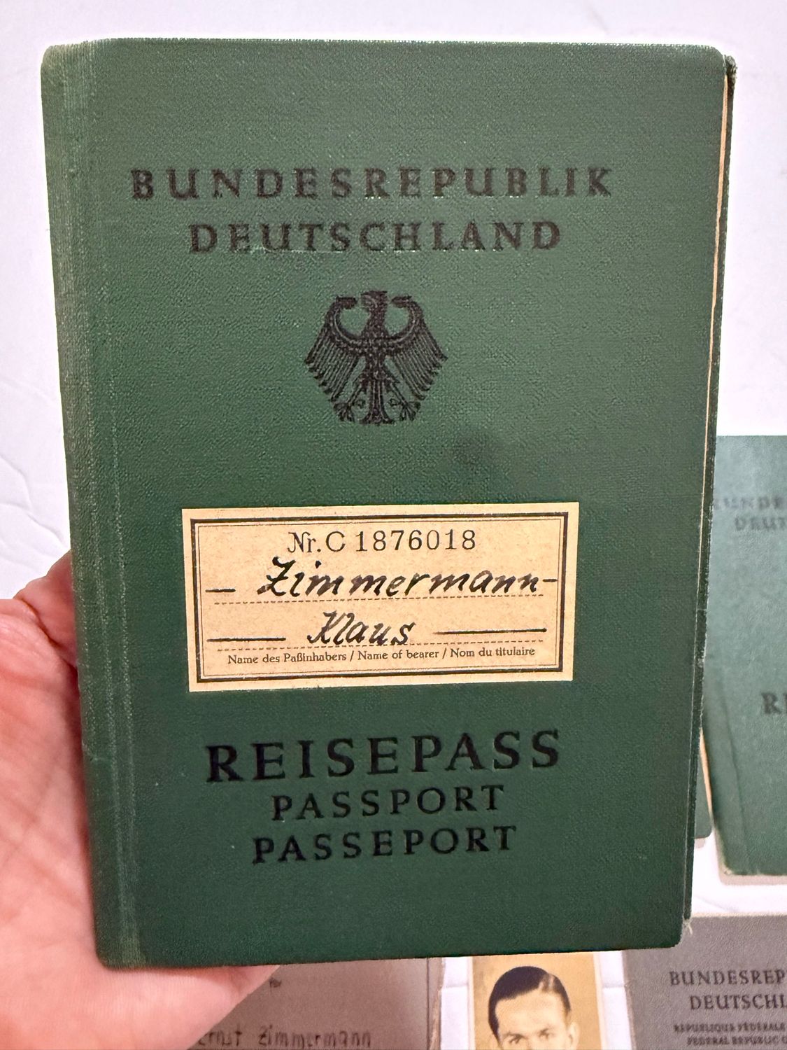 Z FACEBOOK AUCTION- German Reisepass Lot For Family In Bundesrepublik Deutschland West Germany, For Man, Wife, Children, Includes Fuhrerschein Driver&#39;s License - STARTING BID $5