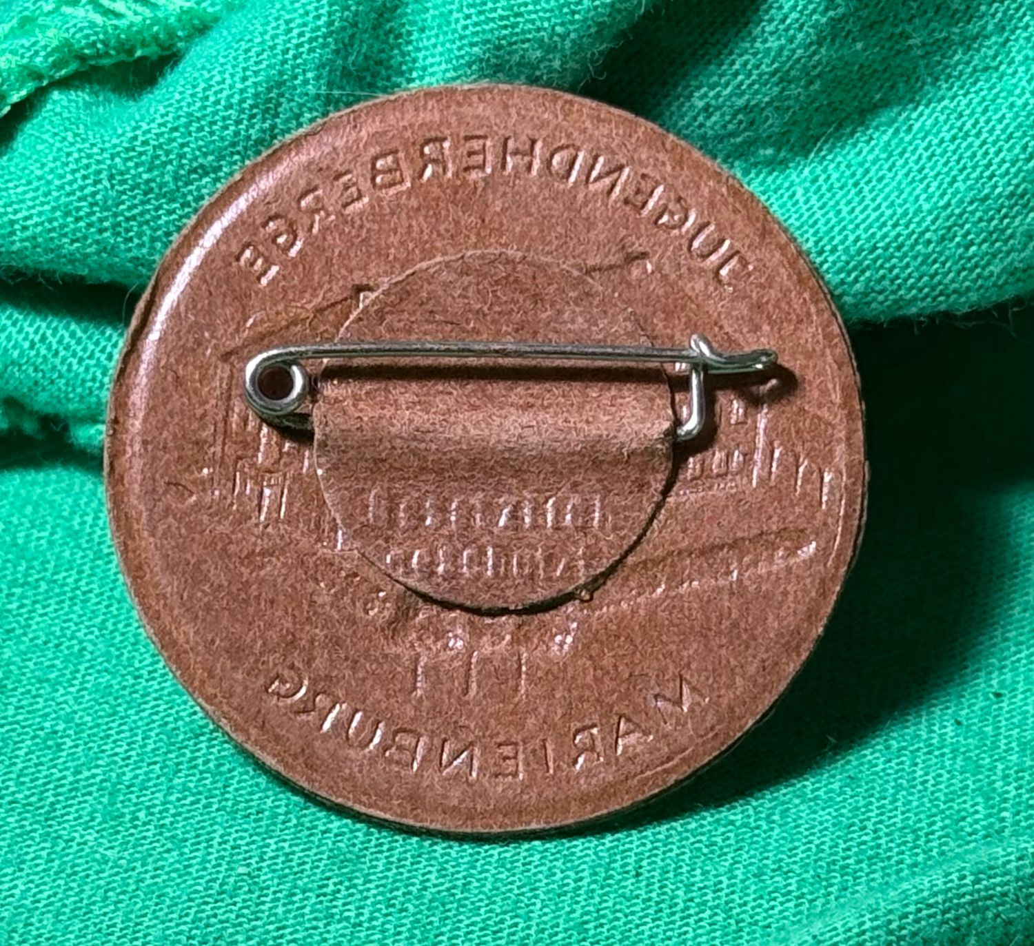 Z FACEBOOK AUCTION- German Youth Hostel Badge Jugend Herberge Marienburg DJH - STARTING BID $5