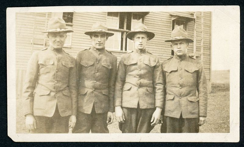 FACEBOOK AUCTION - WW1 American Army Soldiers Group Photo 1918 in Campaign Smokey The Bear Style Hats *