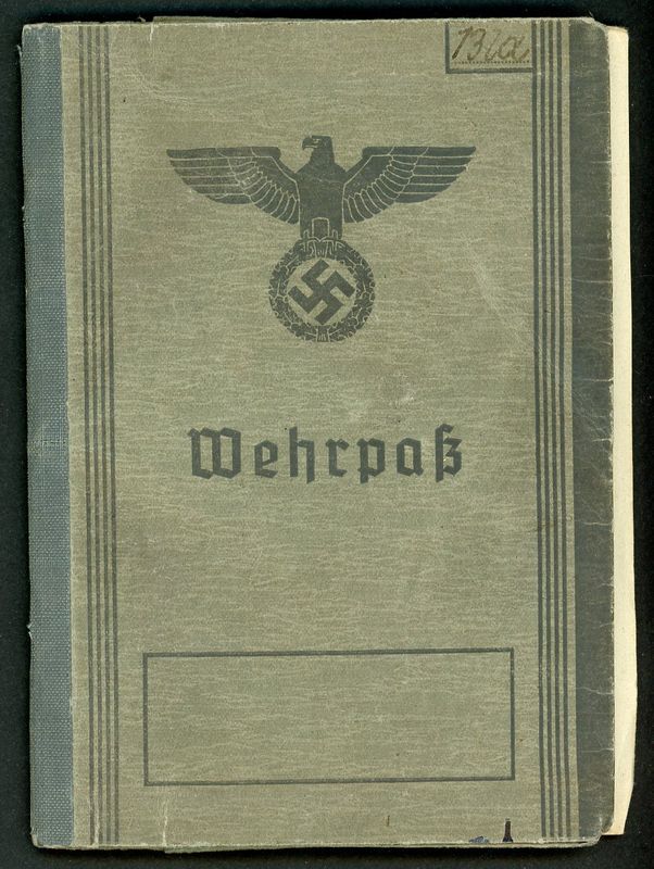 FACEBOOK AUCTION - German WW2 Wehrpass - 2nd Pattern with Photo *