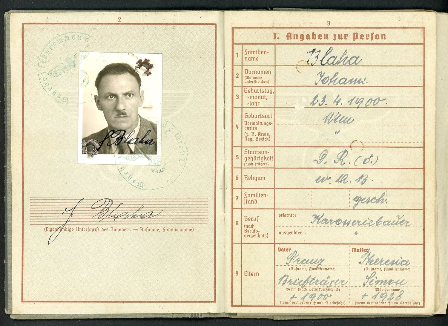 FACEBOOK AUCTION - German WW2 Wehrpass - 2nd Pattern with Photo *