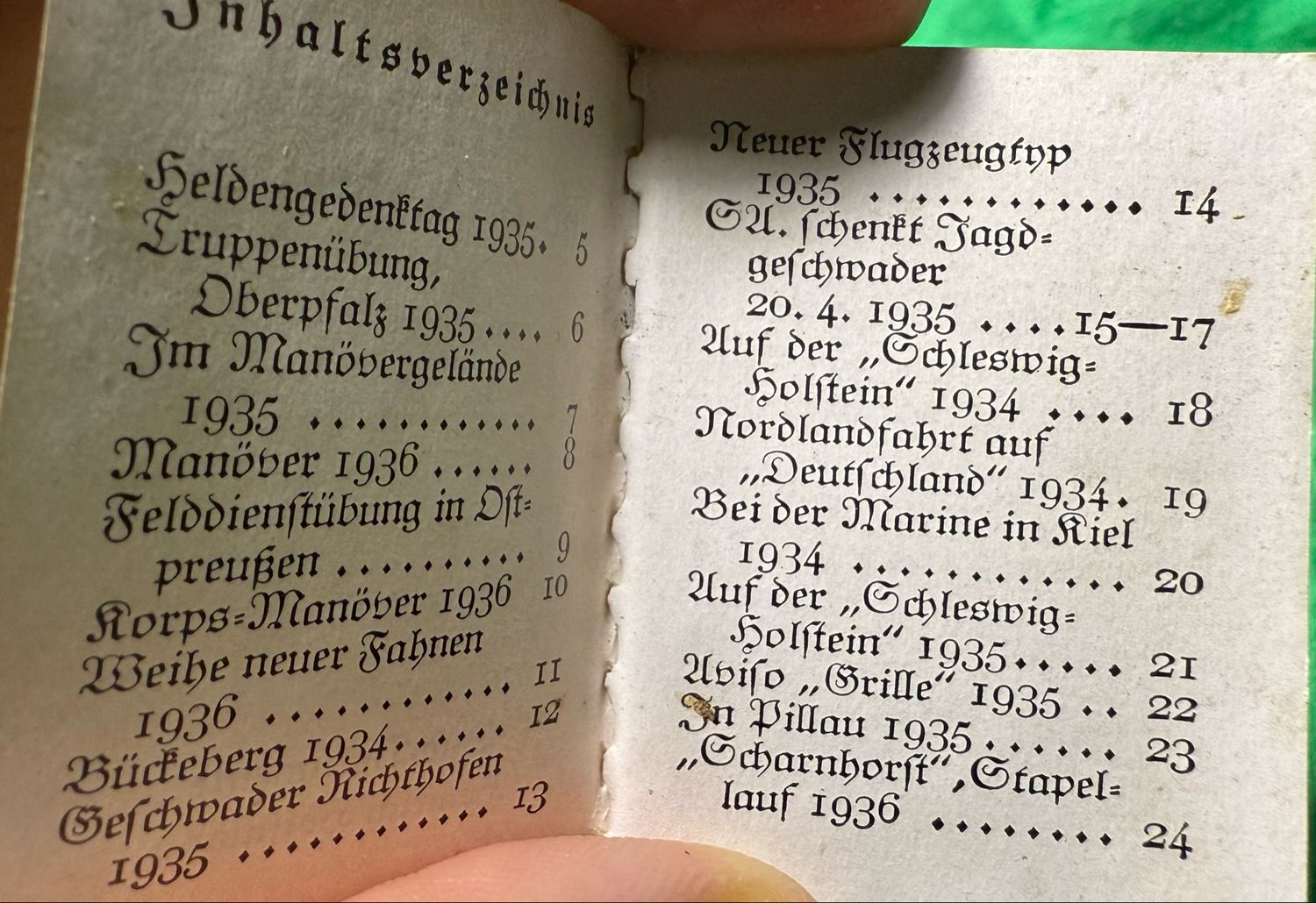 Z FACEBOOK AUCTION- German WHW Mini Photo Booklet Der Fuhrer und die Wehrmacht -  Adolf and the Military