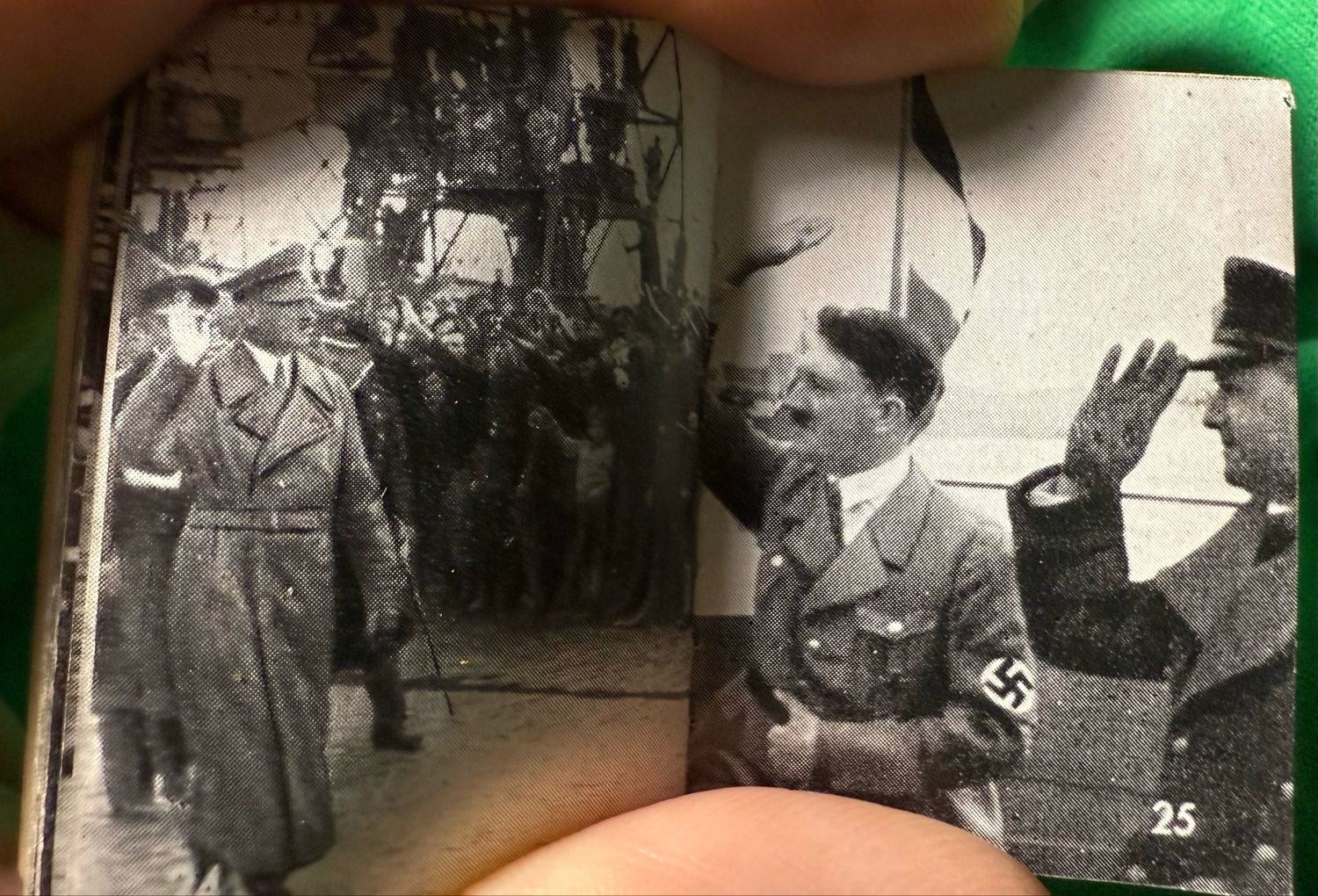Z FACEBOOK AUCTION- German WHW Mini Photo Booklet Der Fuhrer und die Wehrmacht -  Adolf and the Military