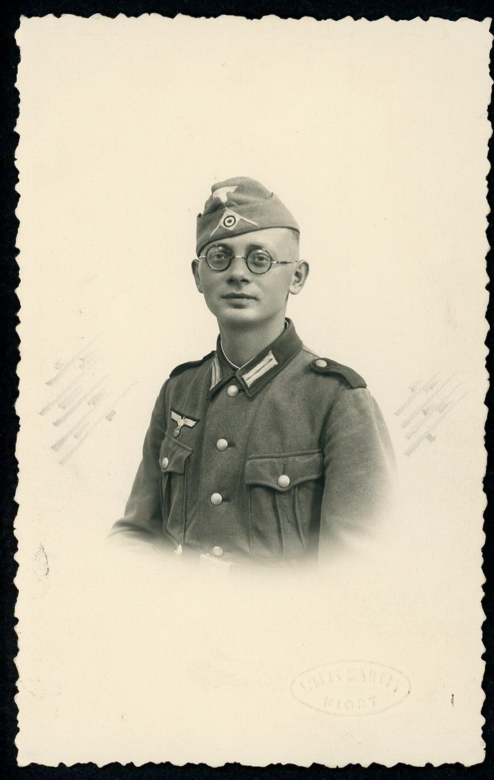 FACEBOOK AUCTION - German WW2 Portrait Photo Heer Soldier In Newly Occupied France July 1940