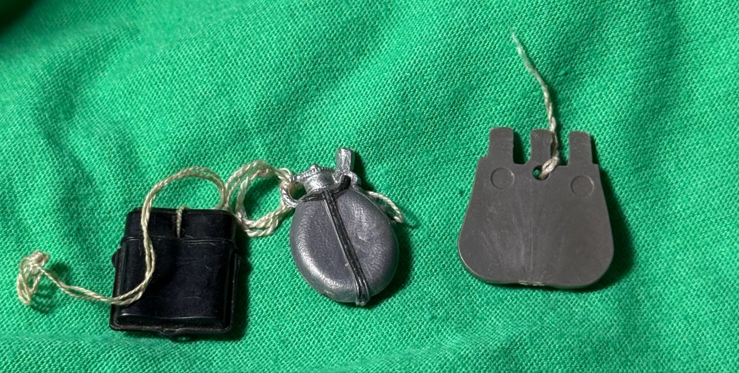 Z FACEBOOK AUCTION - German WHW 3 Piece Lot of Soldier Gear: Canteen, Bread Bag and Mess Kit, Winter Relief Donation Toys