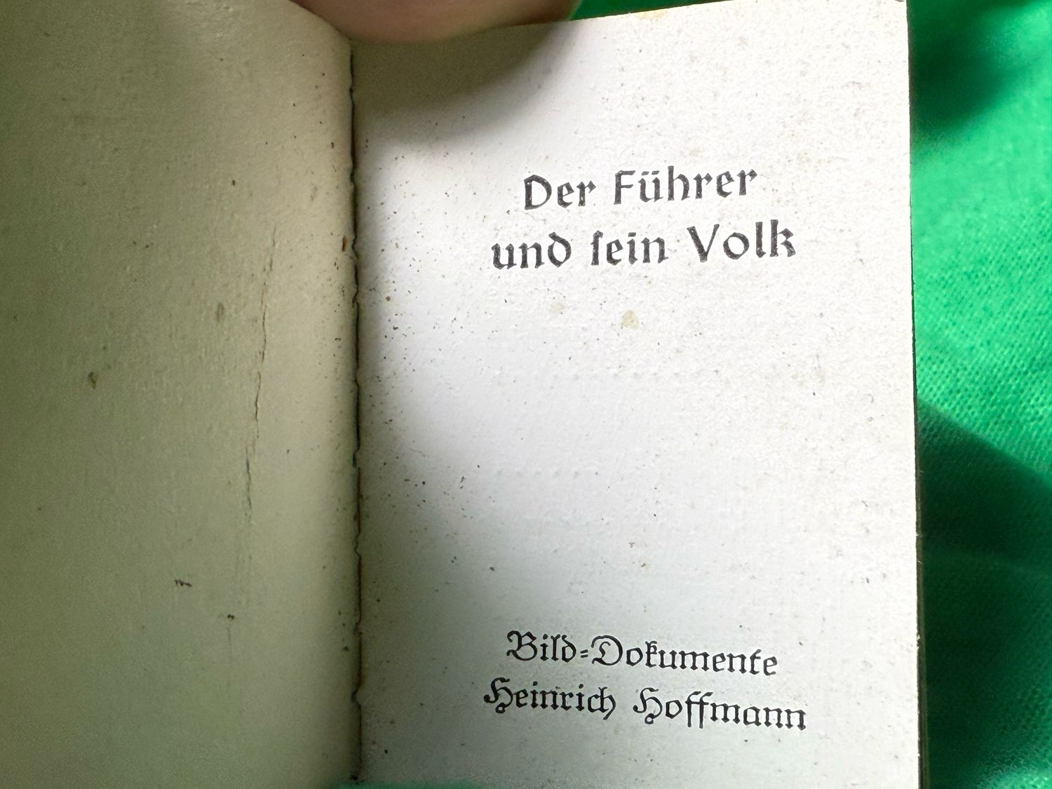 FACEBOOK AUCTION - German WHW Adolf Booklet - Der Fuhrer und Sein Volk, Hoffmann Photos, Winter Relief.