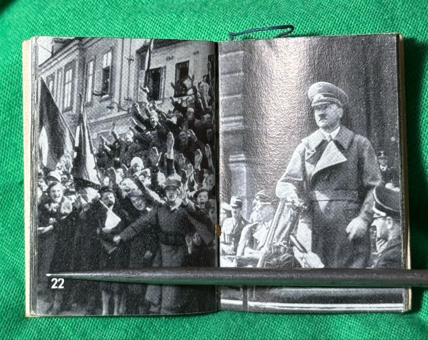 FACEBOOK AUCTION - German WHW Adolf Booklet - Der Fuhrer und Sein Volk, Hoffmann Photos, Winter Relief.