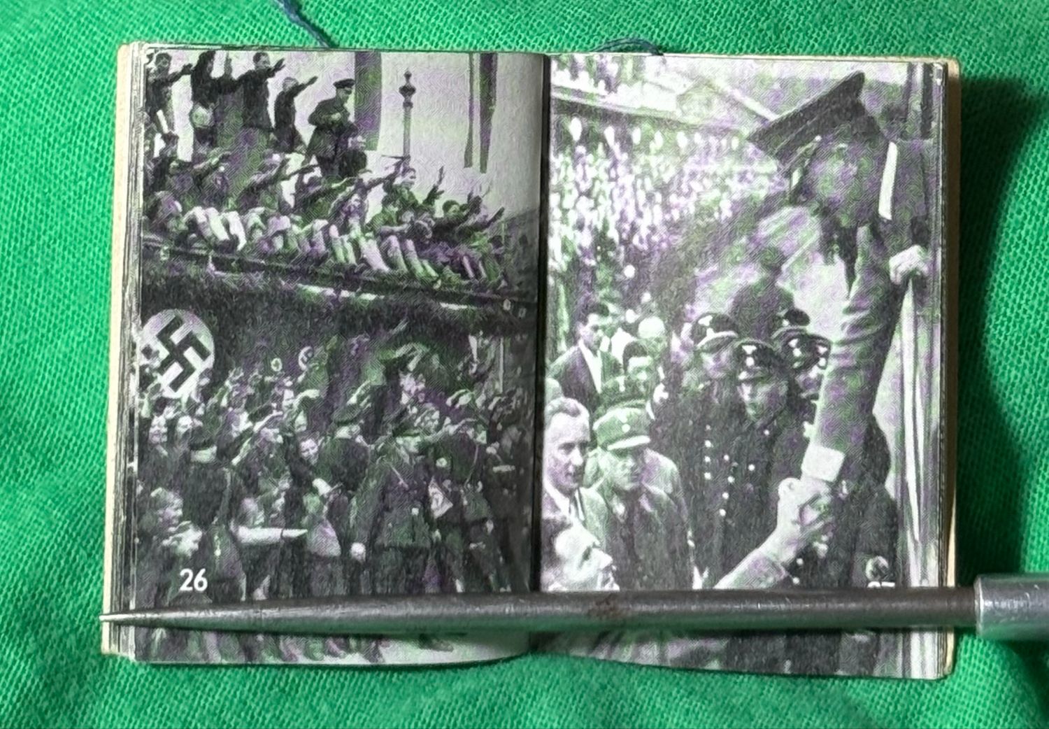 FACEBOOK AUCTION - German WHW Adolf Booklet - Der Fuhrer und Sein Volk, Hoffmann Photos, Winter Relief.