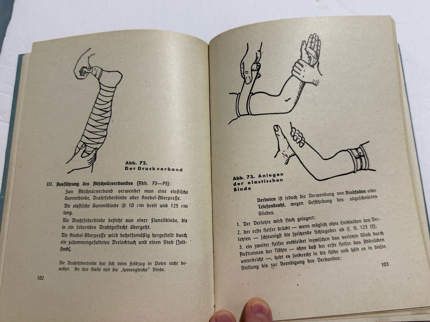 FACEBOOK AUCTION - German WW2 DRK Official Textbook on First Aid 1939 Illustrated, Forward by Interior Minister Wilhelm Frick and 2 Forwards By SS Brigadefuhrer Dr Grawitz *