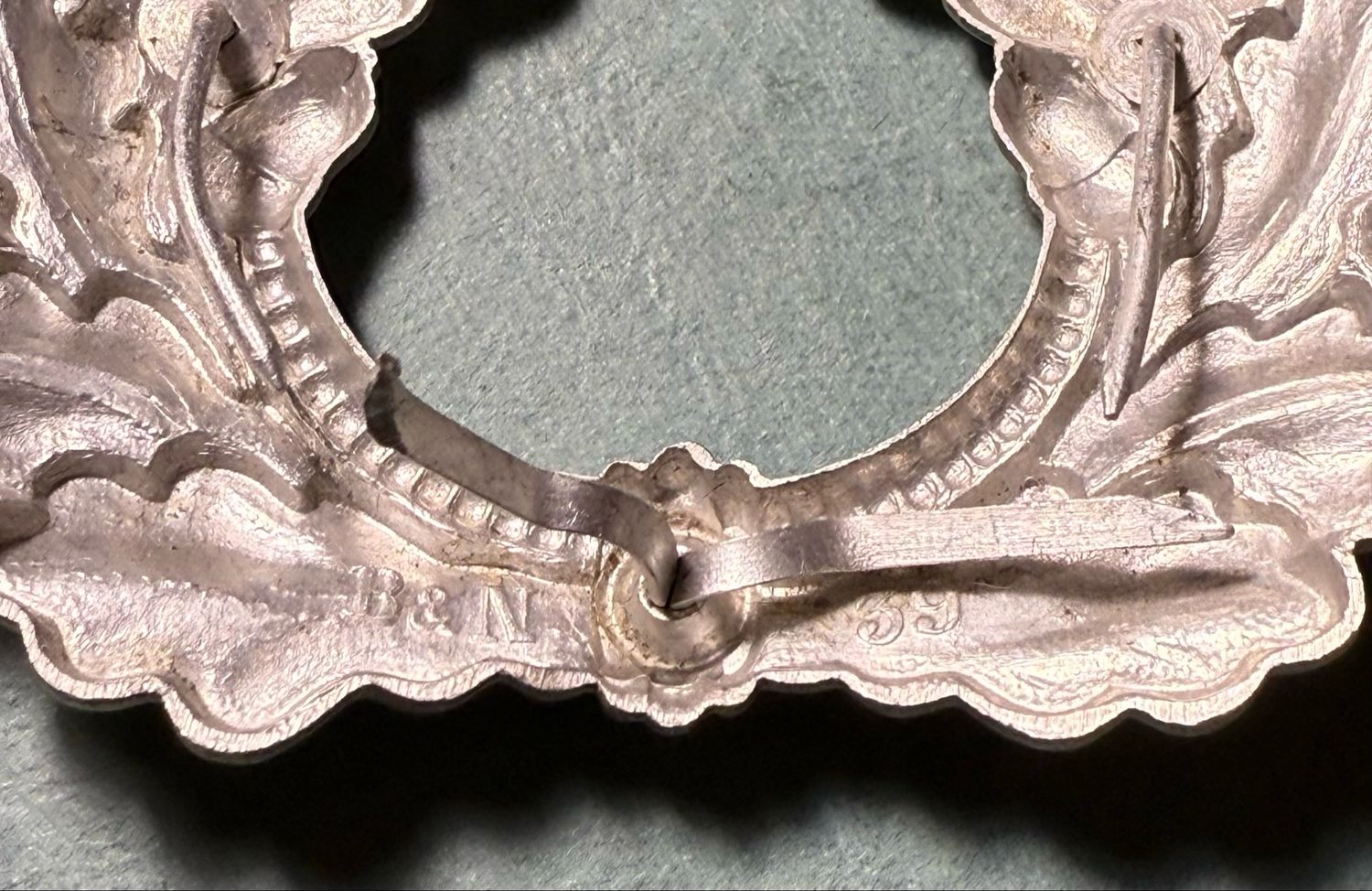 FACEBOOK AUCTION - German WW2 Wehrmacht Heer Visor Cap Wreath &amp; Cockade *