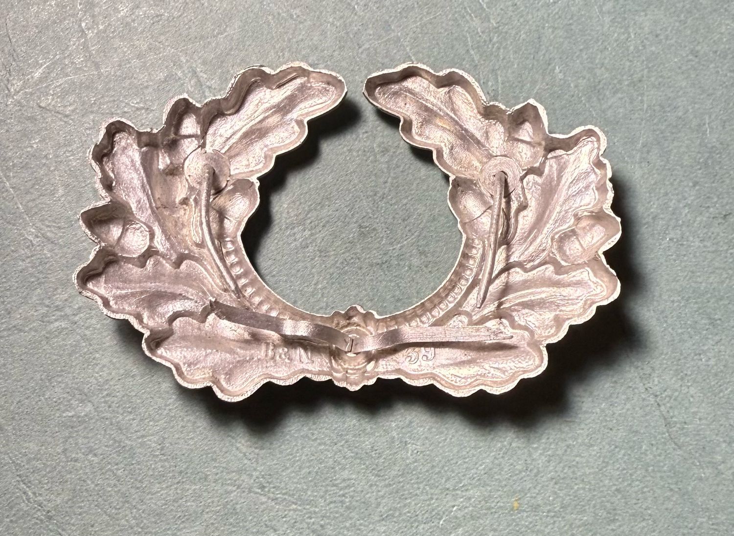 FACEBOOK AUCTION - German WW2 Wehrmacht Heer Visor Cap Wreath &amp; Cockade *