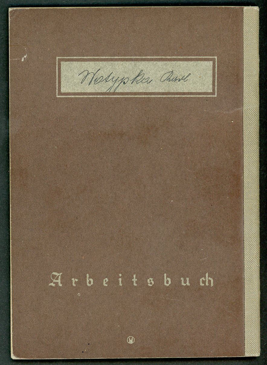 FACEBOOK AUCTION - German WW2 Arbeitsbuch 2nd Pattern, Teenager Worked In Electronics *