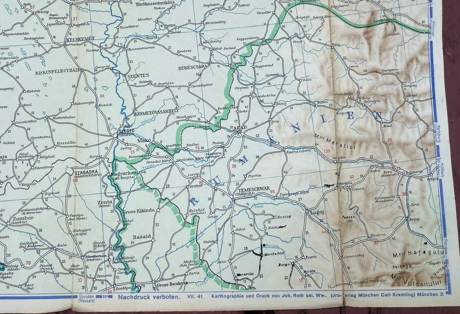Z FACEBOOK AUCTION - Large German DDAC Map of Germany Strassenkarte von Deutschland Logo w/ Swaz on Cover