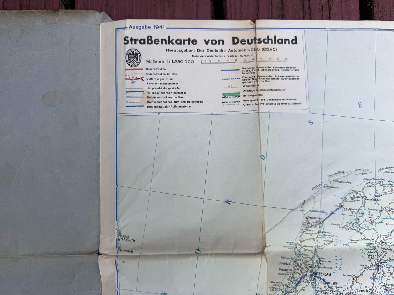 Z FACEBOOK AUCTION - Large German DDAC Map of Germany Strassenkarte von Deutschland Logo w/ Swaz on Cover