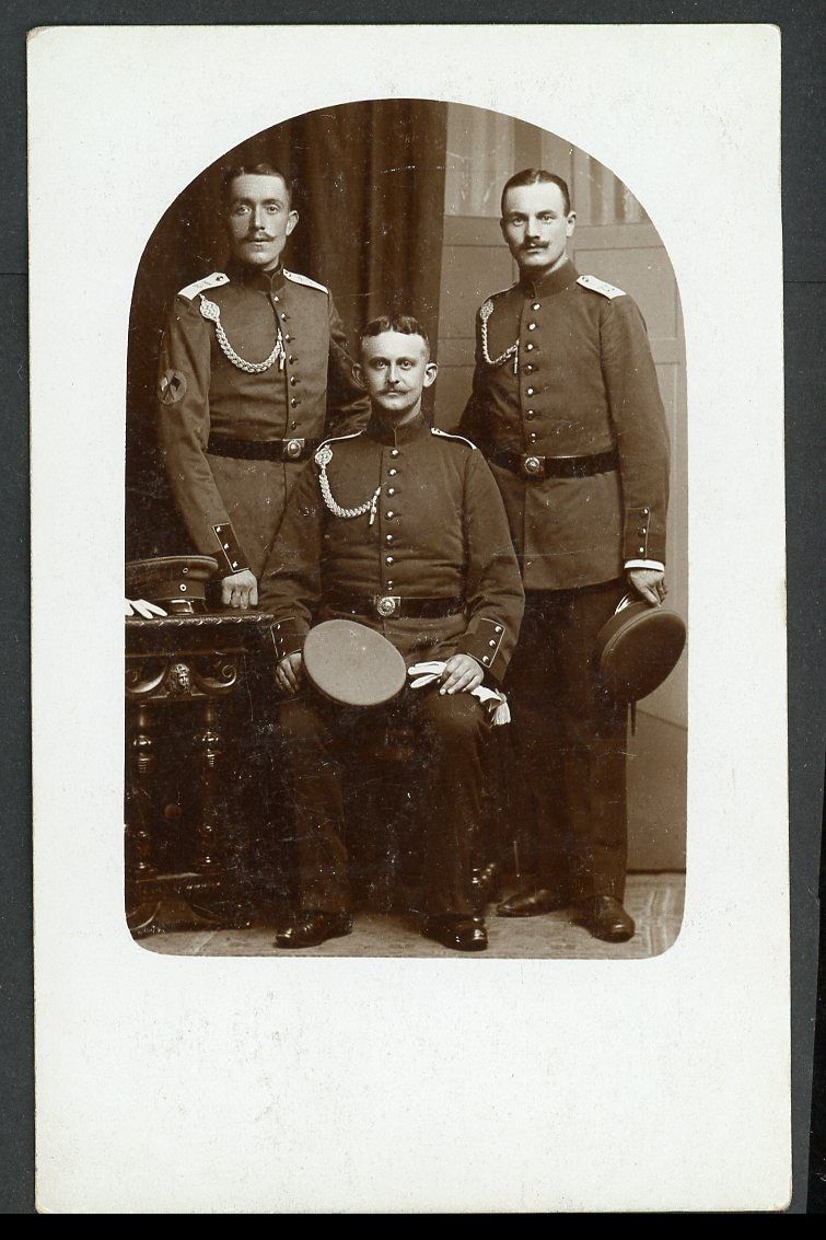 FACEBOOK AUCTION - German