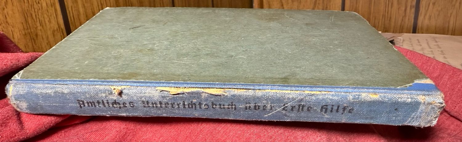 FACEBOOK AUCTION - German WW2 DRK Official Textbook on First Aid 1940 Illustrated, Forward by Interior Minister Wilhelm Frick and 2 Forwards By SS Brigadefuhrer Dr Grawitz *