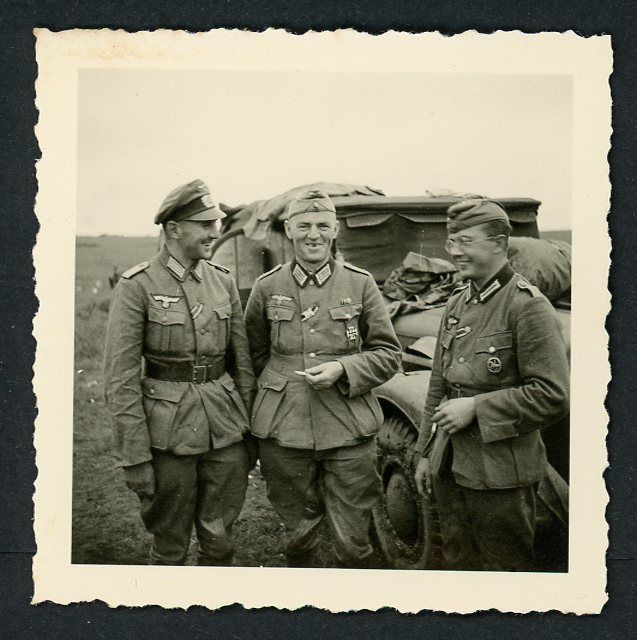 FACEBOOK AUCTION - Excellent German WW2 Photo Wehrmacht Officers: Iron Cross 1st Class, 1939 Spange For WW1 EK2, Horse Rider Badge