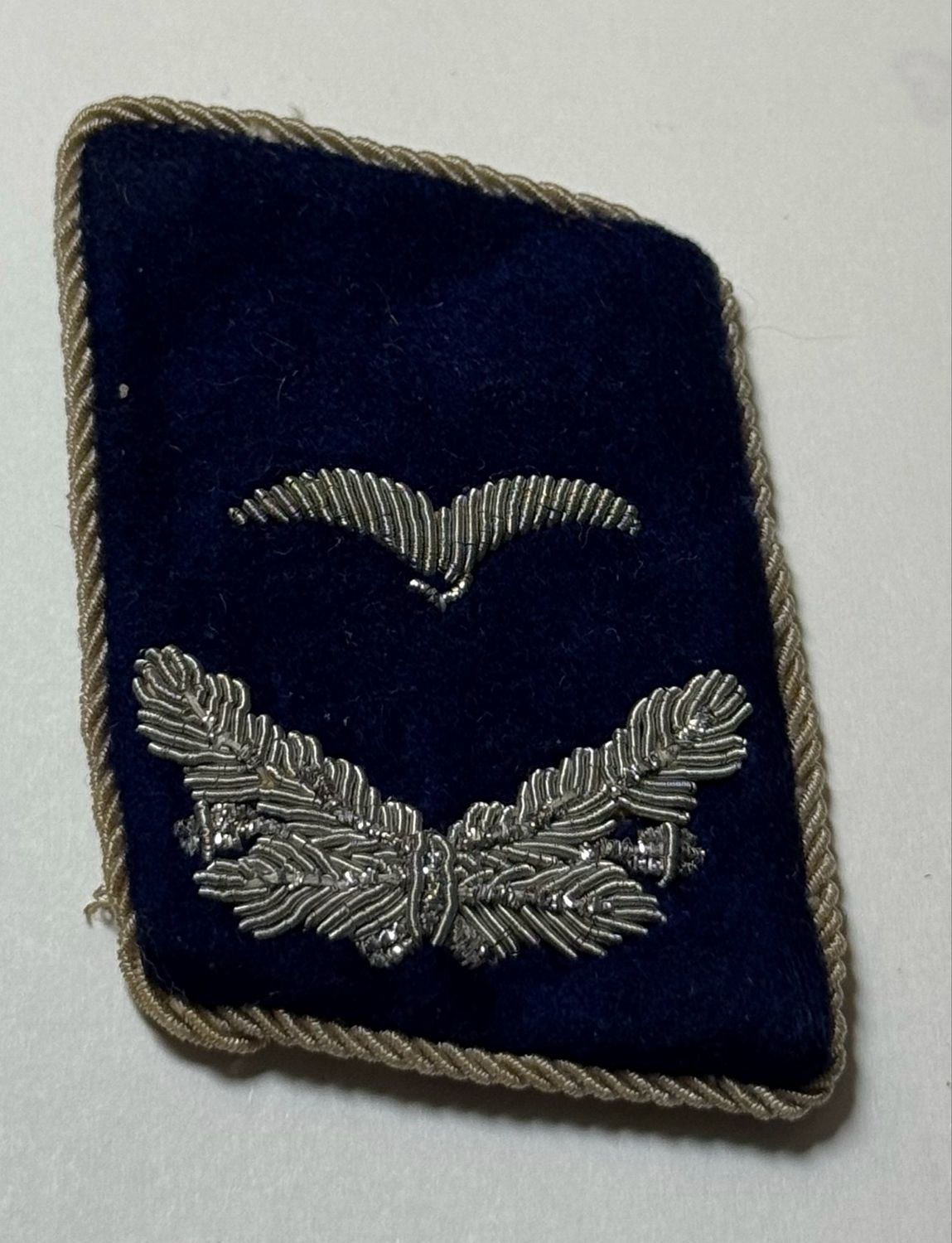 FACEBOOK AUCTION - German WW2 Luftwaffe Medical Leutnant Officer Collar Tab Insignia *