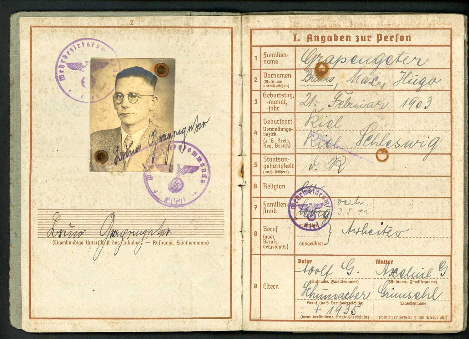 FACEBOOK AUCTION - German WW2 Wehrpass, 2nd Pattern, Bruno Grapengeter, Born in Kiel,  * B