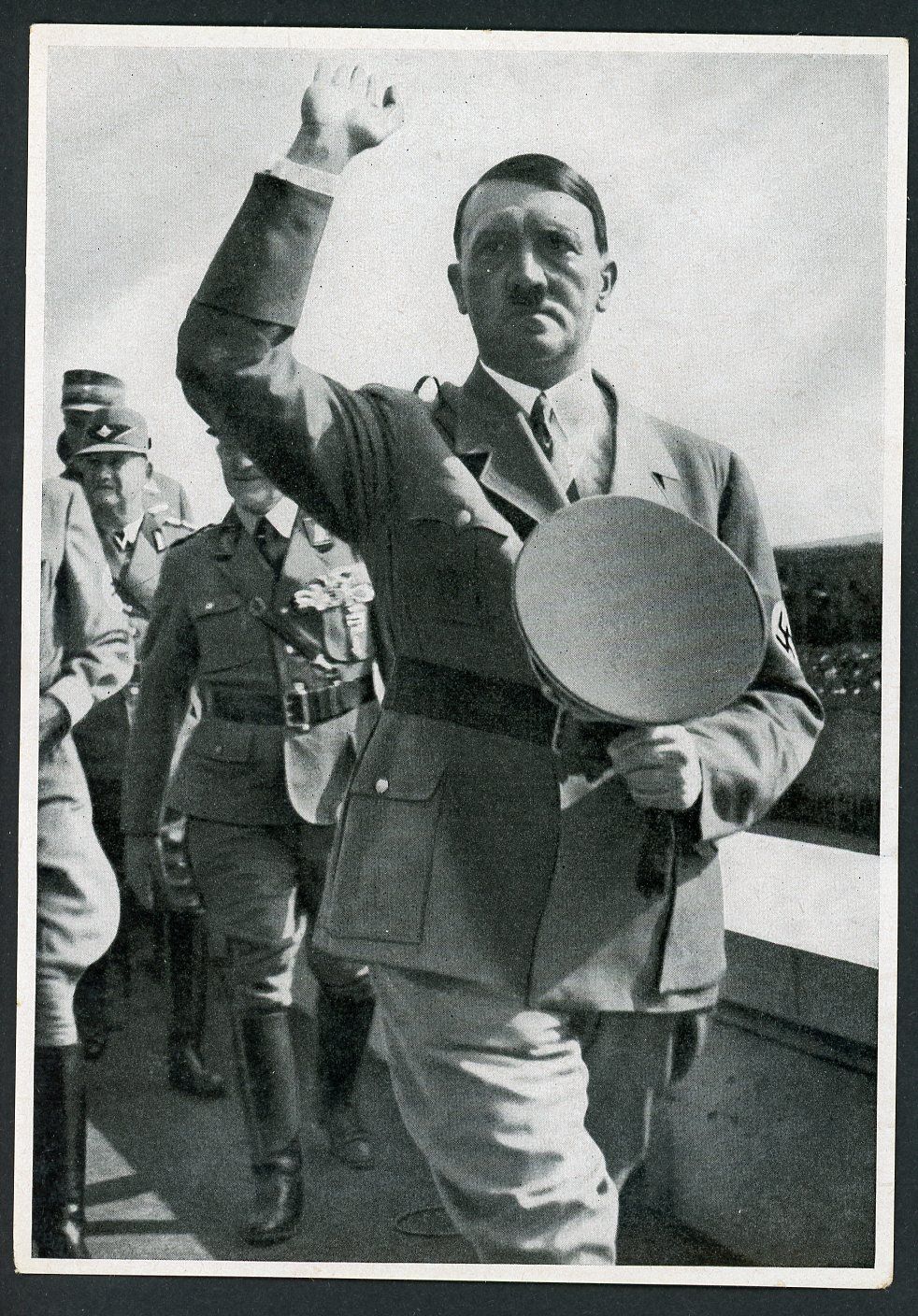 FACEBOOK AUCTION - German 3rd Reich Photo - Adolf H!tler Gives Casual Heil Salute During 1935 ReichsParteiTag Rally in Nurnberg!