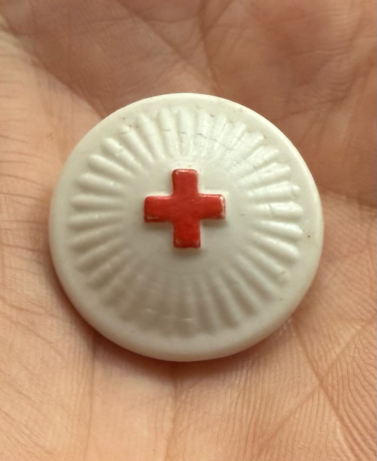 FACEBOOK AUCTION - German WW2 Era WHW Winter Relief DRK Red Cross Tinnie Pin Shield Badge