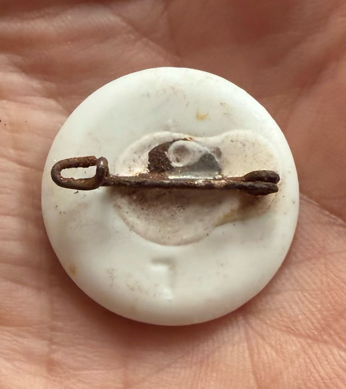 FACEBOOK AUCTION - German WW2 Era WHW Winter Relief DRK Red Cross Tinnie Pin Shield Badge