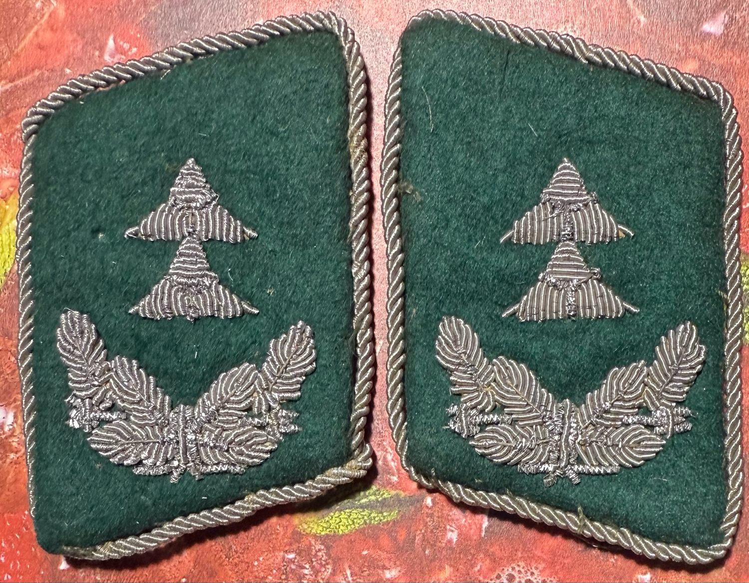 FACEBOOK AUCTION - Pair of German WW2 Luftwaffe Administrative Oberleutnant Officer Collar Tabs *