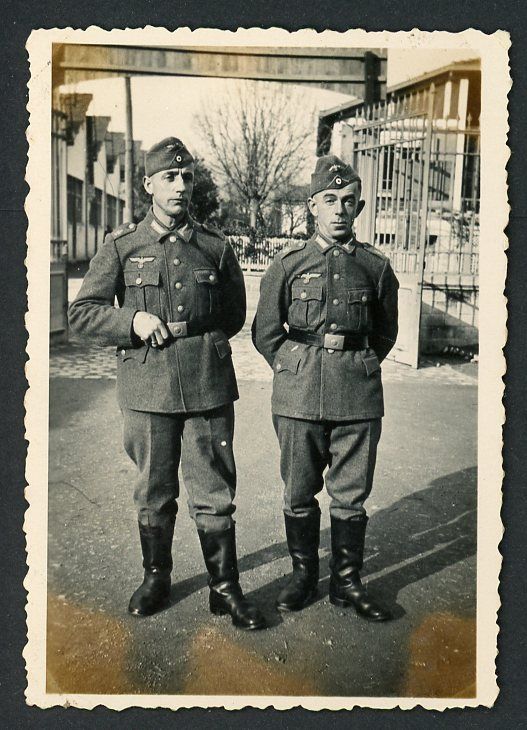 Z FACEBOOK AUCTION - German WW2 Photo - 2 Kriegsmarine Coastal Artillery Soldiers In Full Uniform Pose