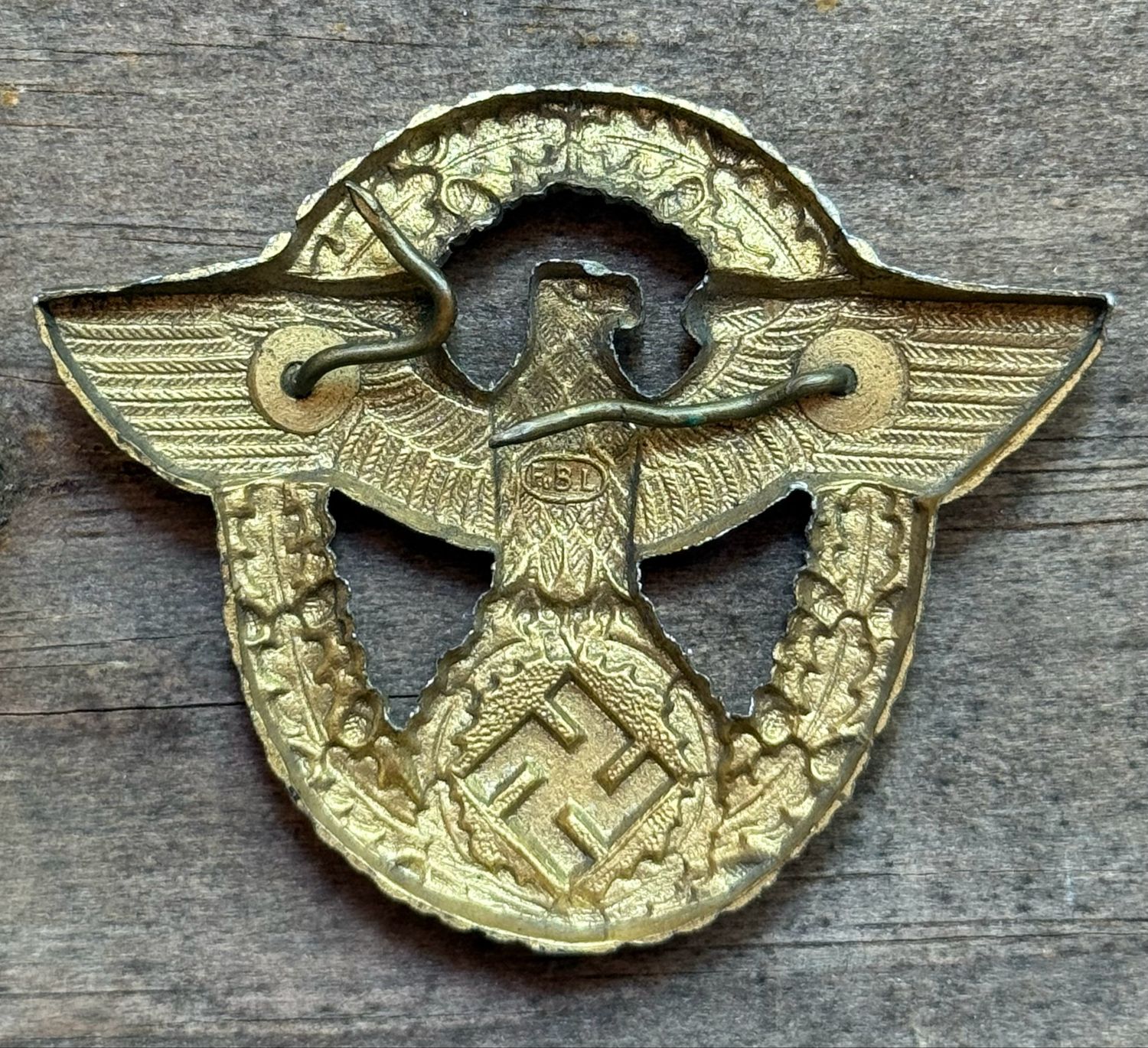 FACEBOOK AUCTION - German WW2 Water Police Visor Cap Eagle Badge, Gold, Maker FBL, Nice Piece! *