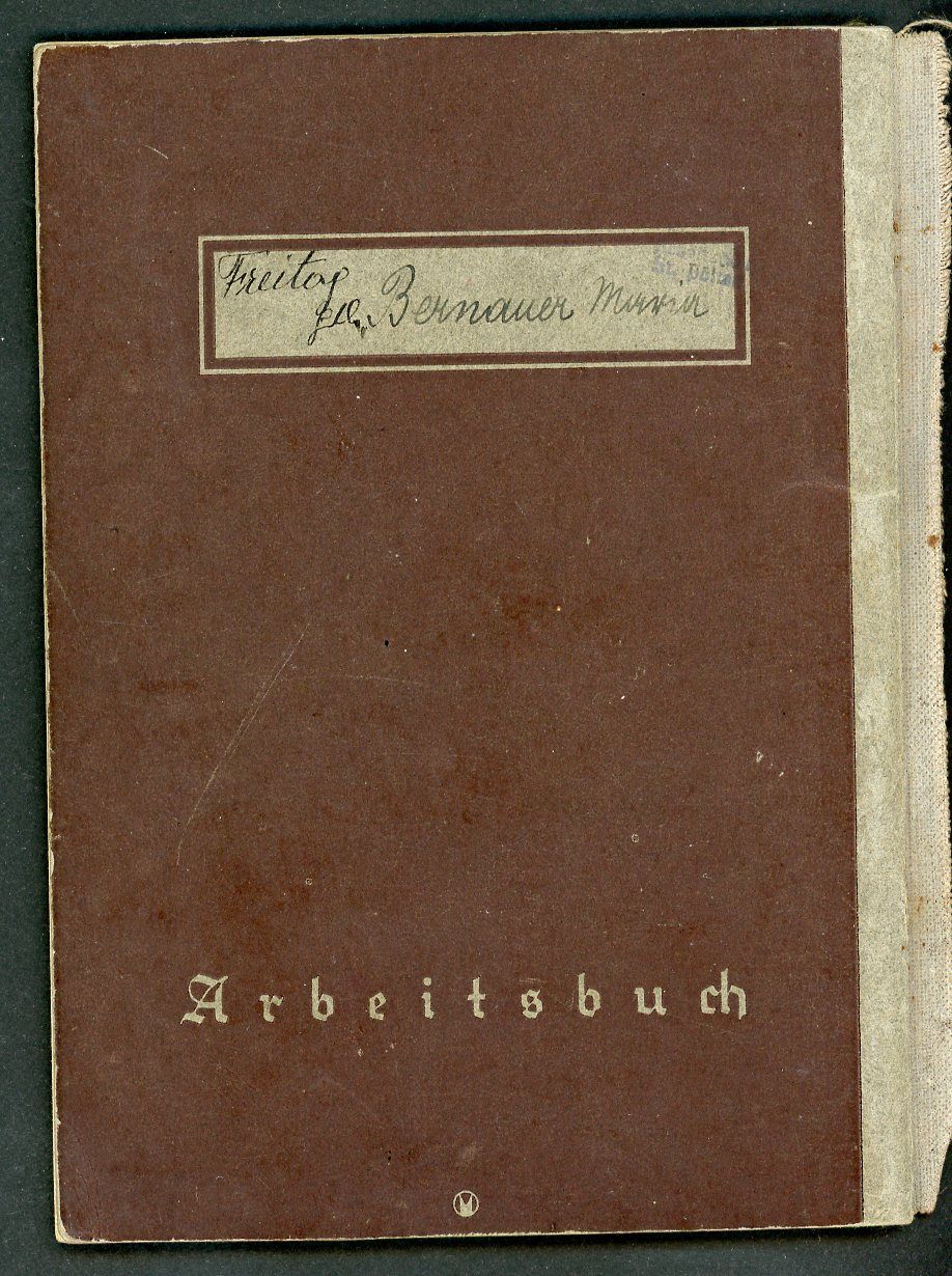 Z FACEBOOK AUCTION - German WW2 Arbeitsbuch, Maria Freitag, RAD Service, Worked In Toys, Entries through 1947