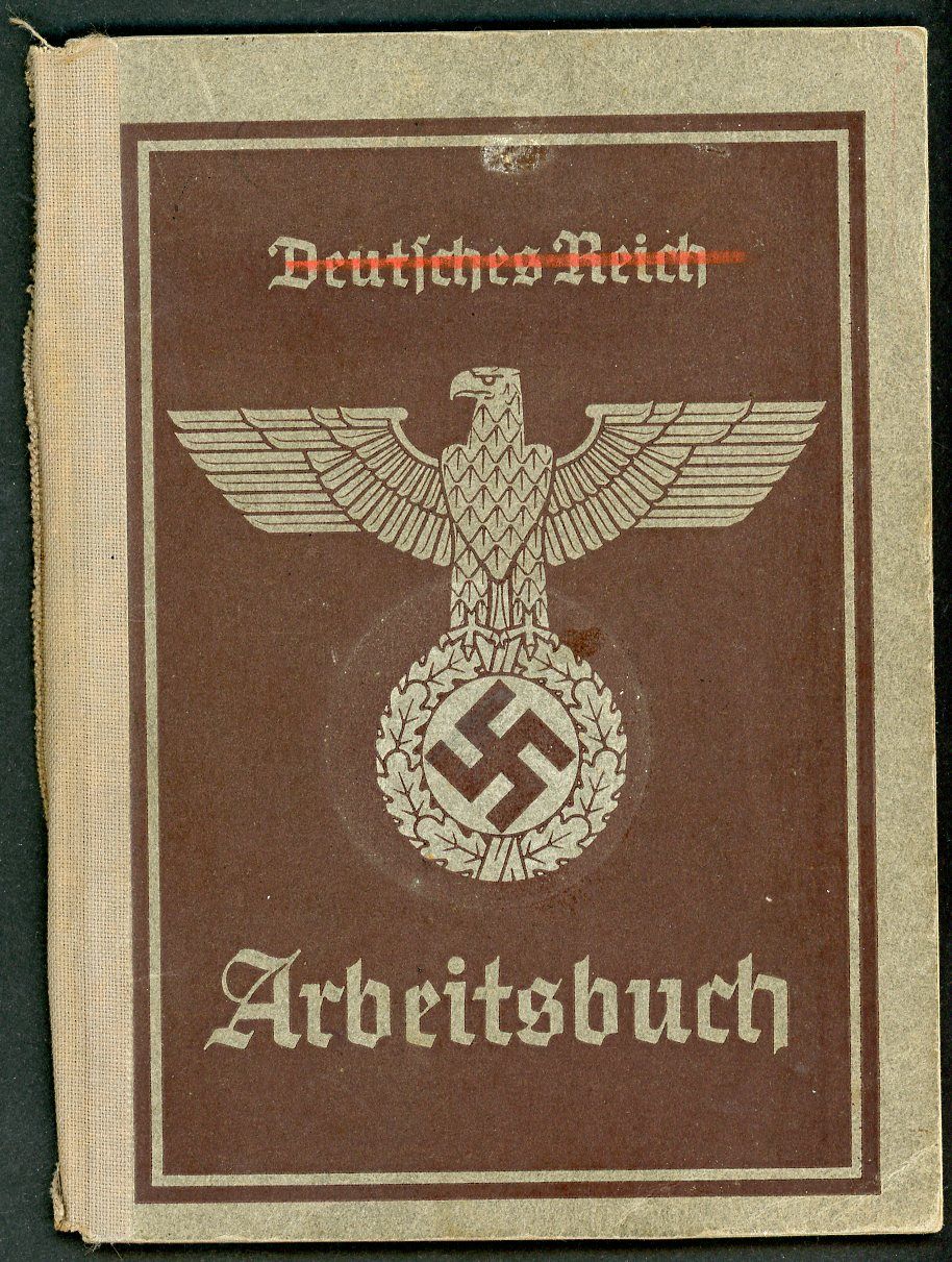 Z FACEBOOK AUCTION - German WW2 Arbeitsbuch, Maria Freitag, RAD Service, Worked In Toys, Entries through 1947