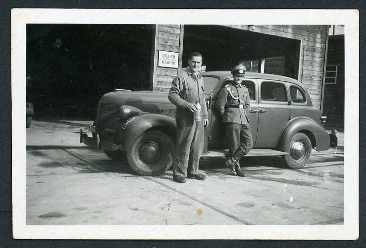 FACEBOOK AUCTION - German WW2 Photo - Troops with Large Opel Staff Car Near &quot;Smoking Forbidden&quot; Sign Rauchen Verboten