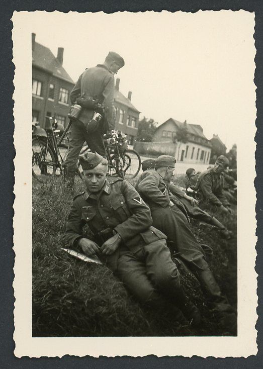 FACEBOOK AUCTION - German WW2 Photo Wehrmacht Bicycle Troops Roadside Rest Near Gear Laden Bikes