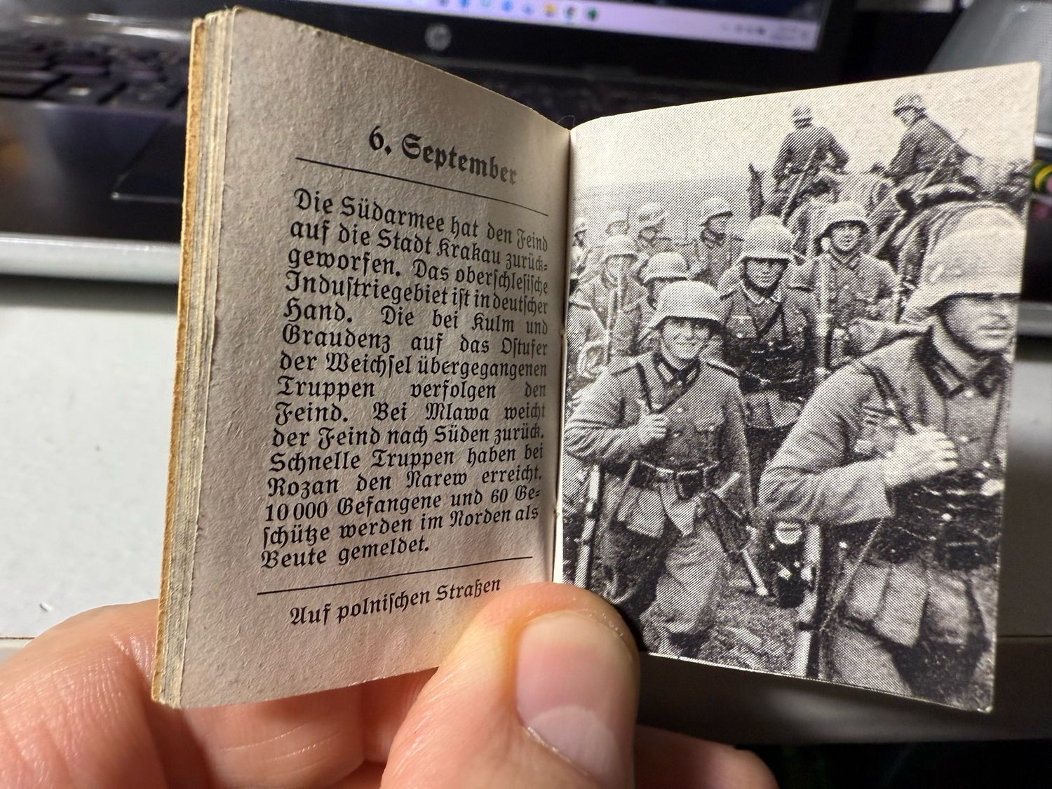 Adolf H!tler Mini Photo Booklet - Des Fuhrers Kampf Im Osten 2