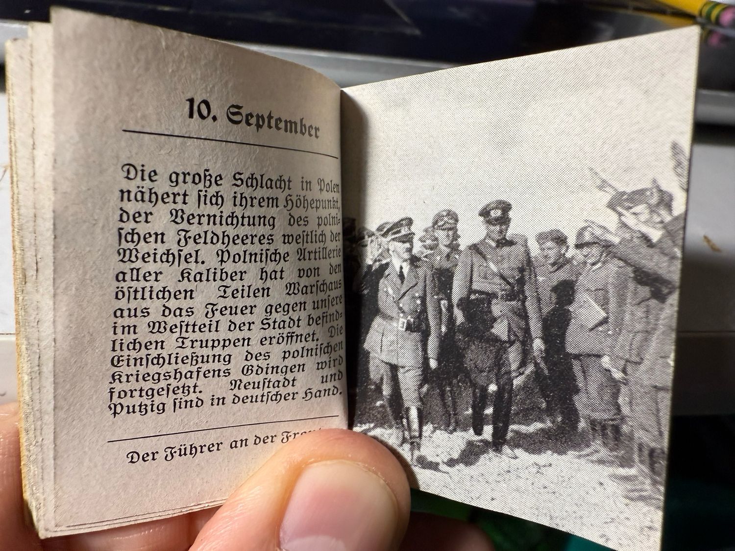 Adolf H!tler Mini Photo Booklet - Des Fuhrers Kampf Im Osten 2