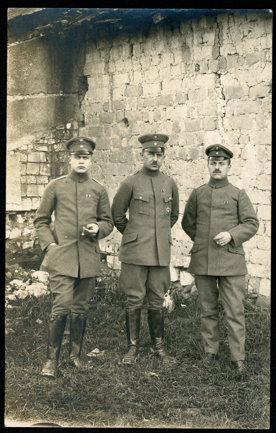German WW1 Photo - Trio of Officers - Iron Cross 1st &amp; 2nd Class Medal &amp; Ribbon Bars - Cigars - Visor Cap Hats