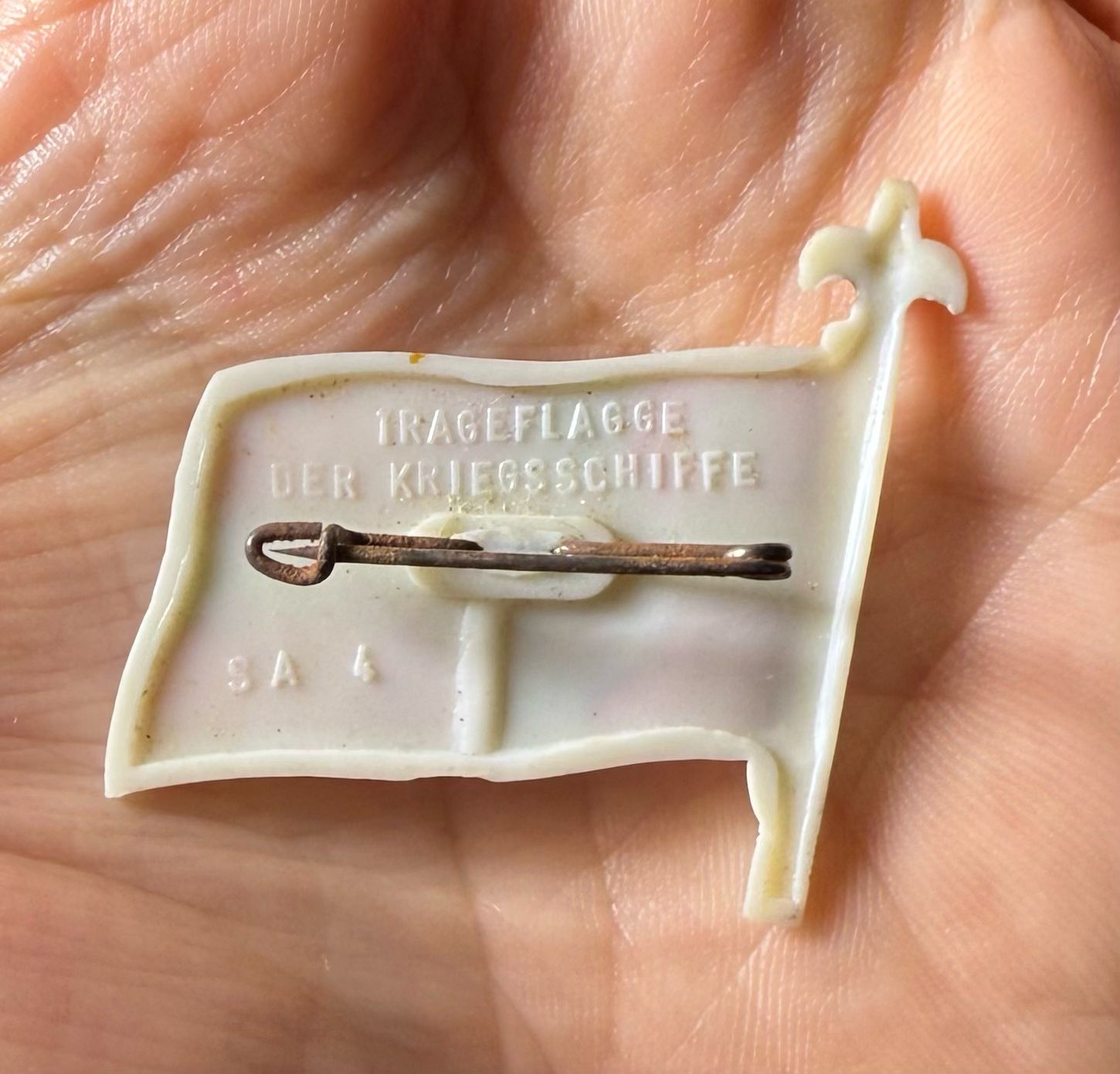 German WHW Kriegsmarine Warship Flag Pin Badge Full Color, Pin Intact !!!