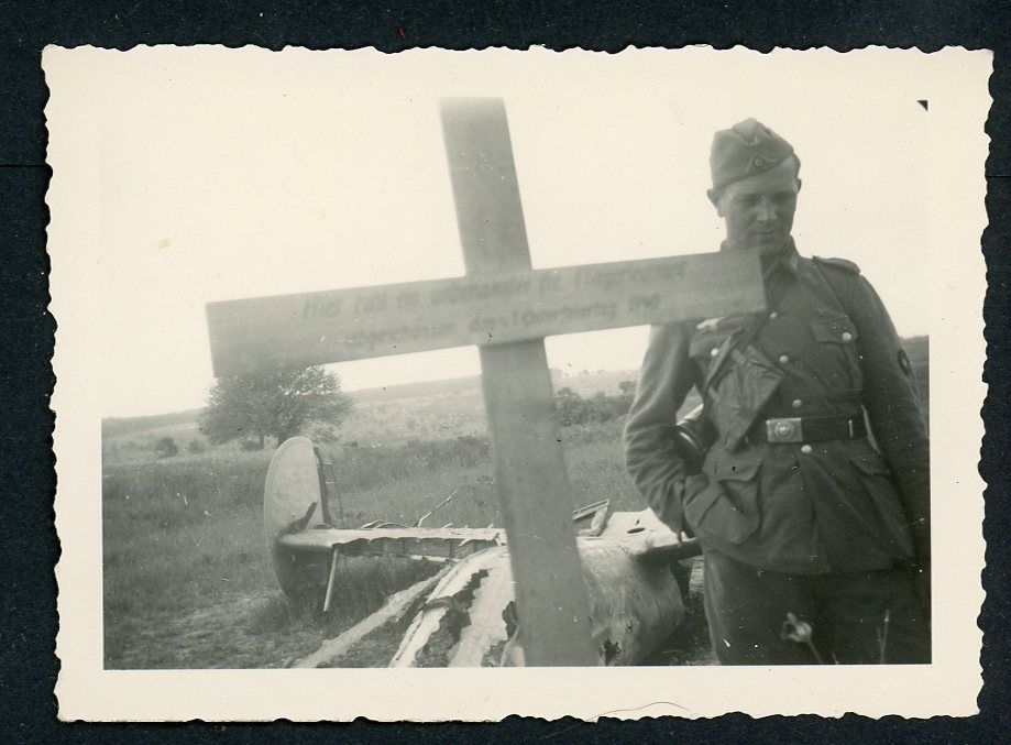 German WW2 Photo - Wehrmacht soldier Pose At Grave of Crashed Allied Plane With Simple Wood Cross For Pilot Grave