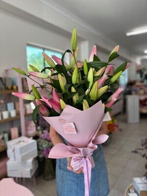 Lilies En Masse