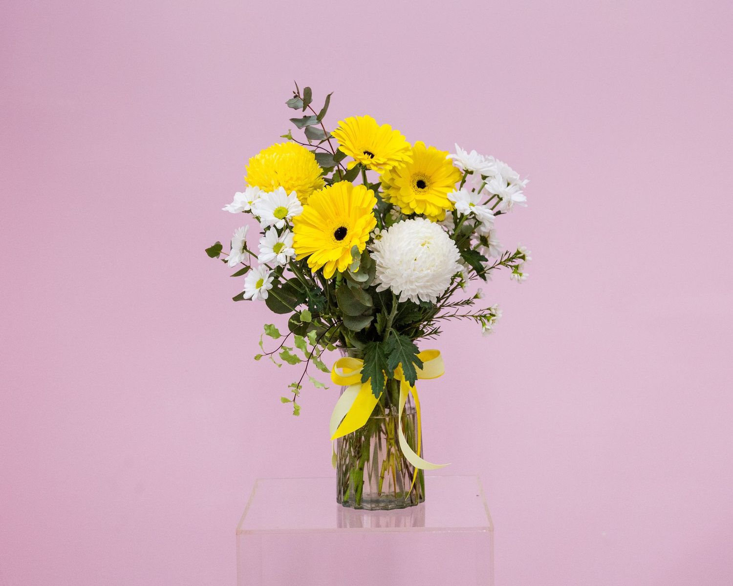 Lemon Yellow  Florist Choice Arrangement, Select size:: Pretty