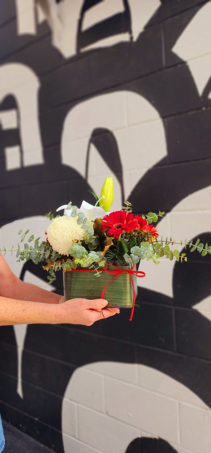 Jolly Christmas Vase