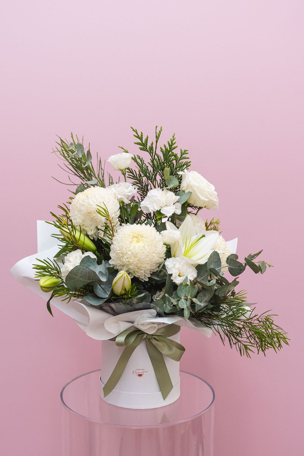 Classic Boxed Arrangement, Select size:: Premium