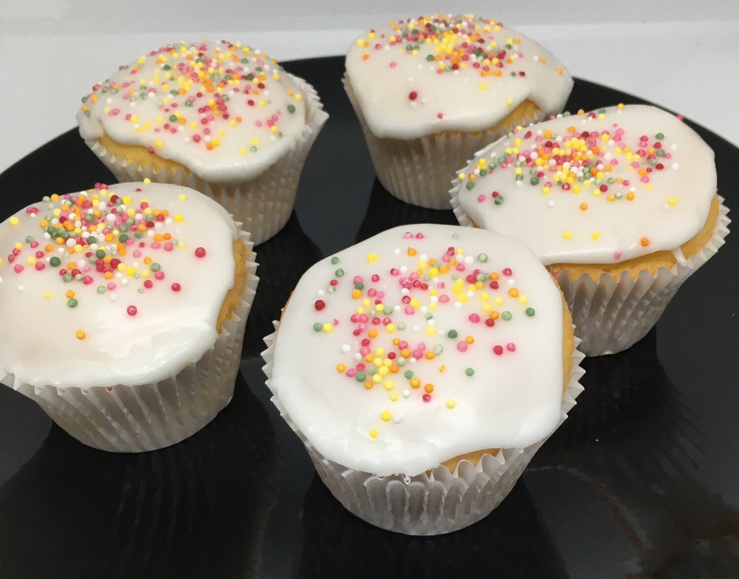 Rick Grant's Cup Cake Mix. You've tried the rest, now try the best!
So light and fluffy. Ideal for school, work or Birthdays. GF, DF, FODMAP.