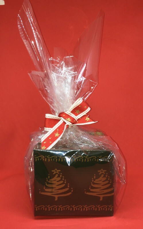 Gift Wrapped Christmas Fruit Puddin Kit Mix. An ideal gift for that special someone. Brings back the traditional taste of Christmas but without the Gluten. Makes 2 Puddin's Gift Wrapped Christmas Fruit Puddin Kit Mix. An ideal gift for that special someone. Brings back the traditional taste of Christmas but without the Gluten. Makes 2 Puddin's