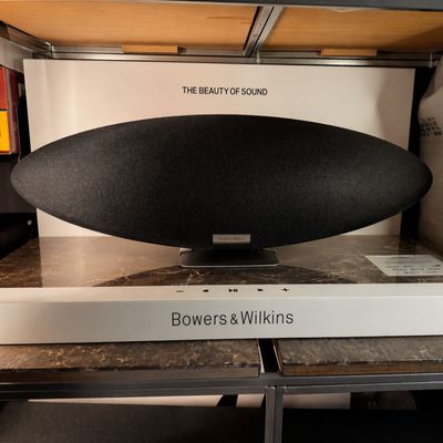 Bowers &amp; Wilkins	Zeppelin