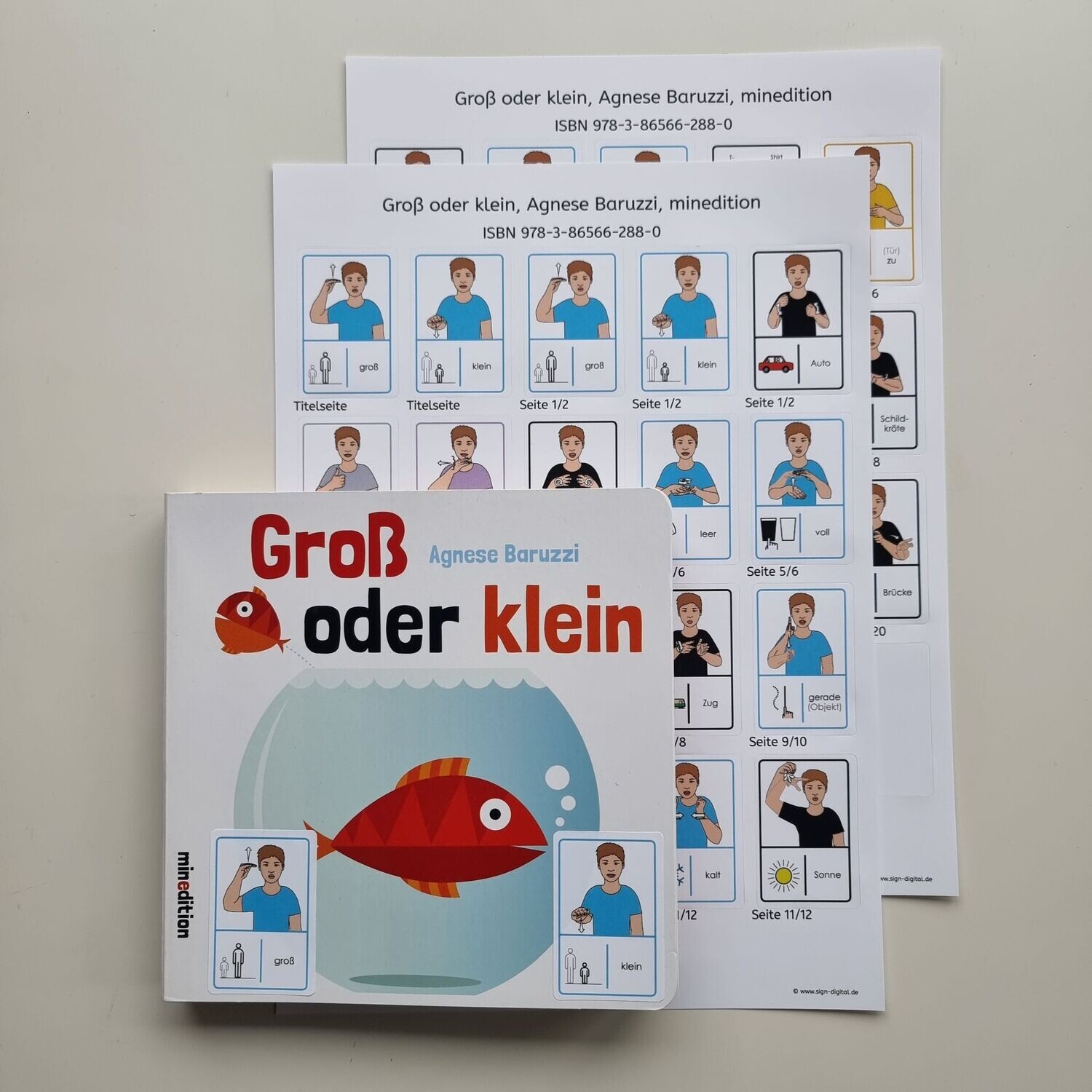 Groß oder klein: Gebärdenaufkleber