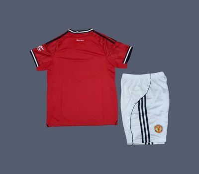 Manchester United 25-26 kids home jersey (full kit)