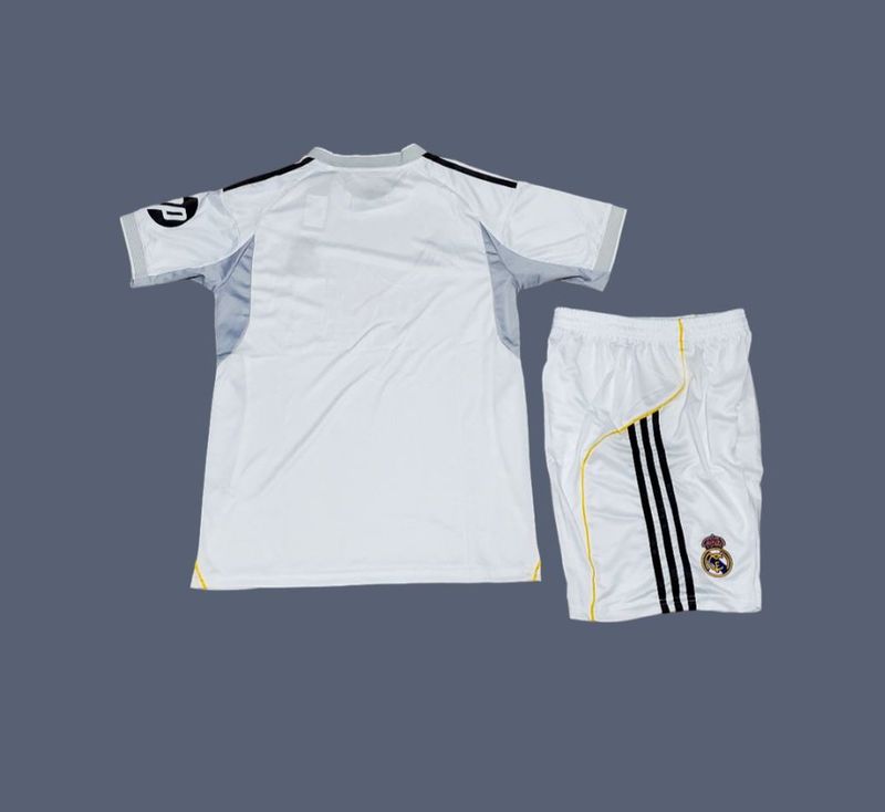 Real Madrid 25-26 kids home jersey (full kit)