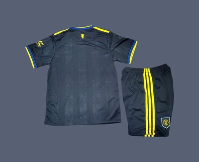 Manchester United 25-26 kids third jersey (full kit)