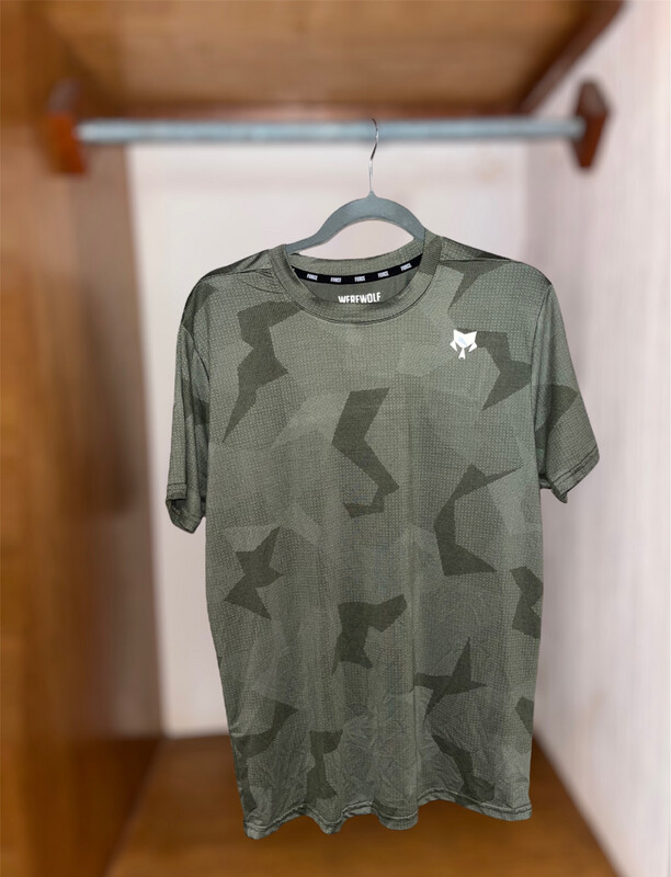 Camouflage Wolf